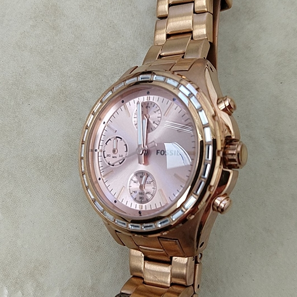 Fossil Watch - Picture 4 of 8